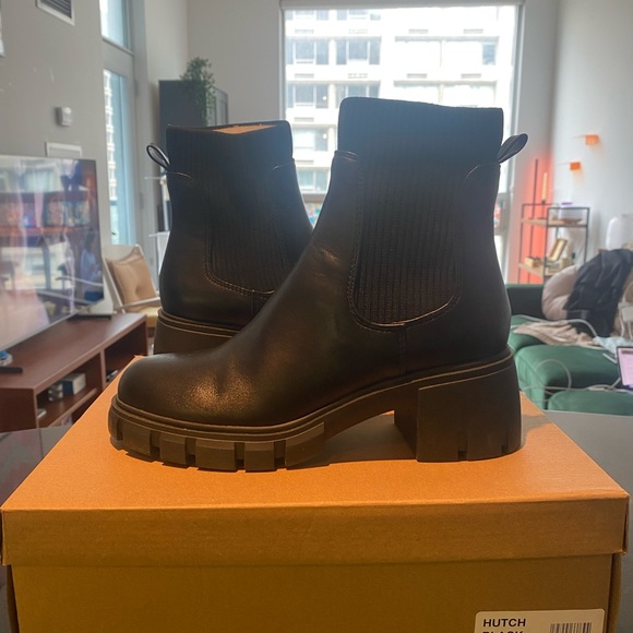 Black Steve Madden heeled boots (only worn once) - Picture 2 of 4